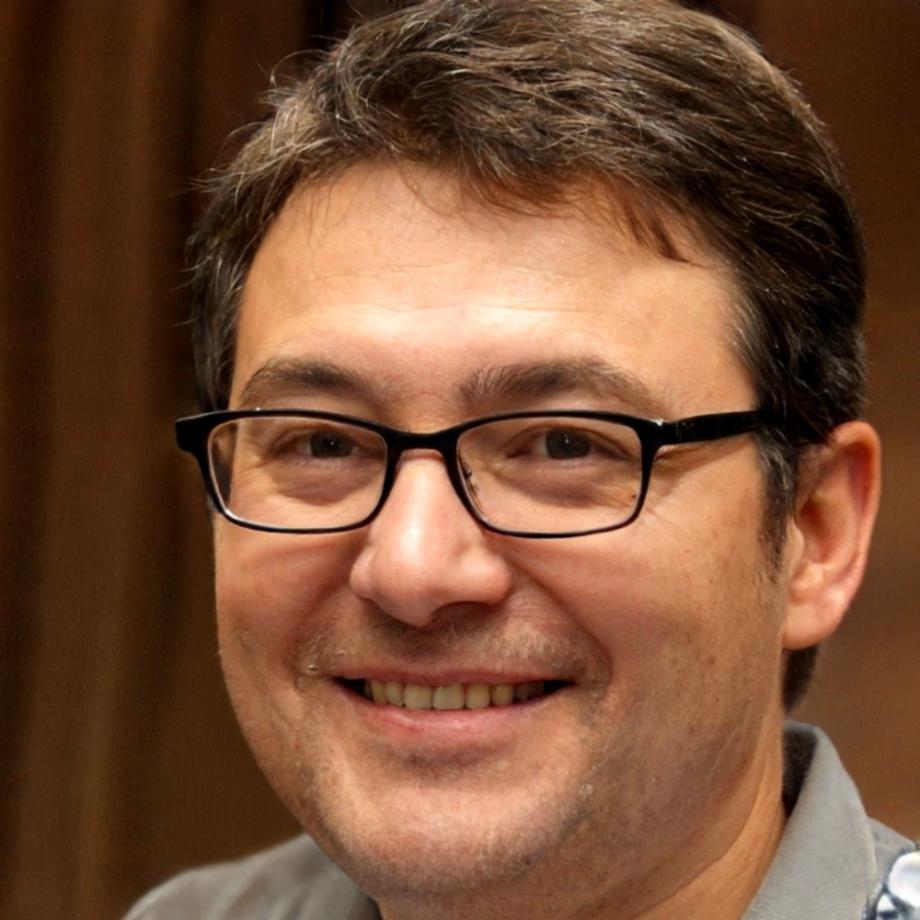 Baş eğitmen Ozan Demir